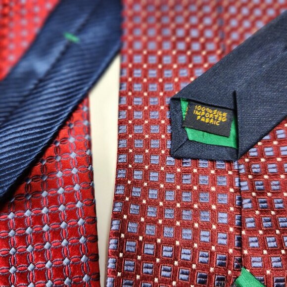 Tommy Hilfiger Necktie Mens 100% Silk Tie Squares and Dots Lot of 2 Red Burgundy - Picture 5 of 5